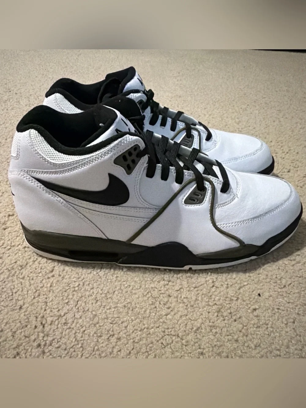 NIKE Men’s Size 11.5 AIR FLIGHT 89  Shoes Sneakers Olive Green CJ5390-101 NEW